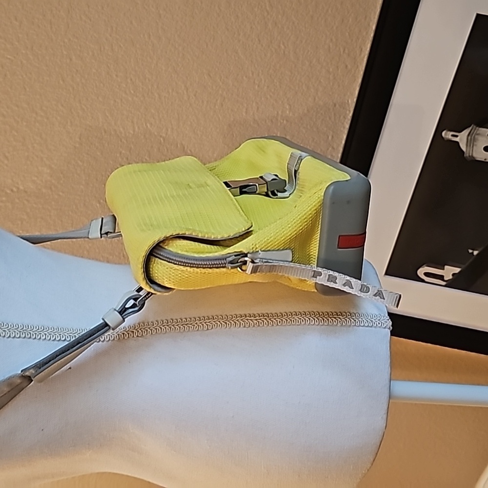 🌞Prada Sport 90 Vintage Nylon Shoulder Crossbody Bag, NWOT, Authentic 🌞 - Picture 3 of 12